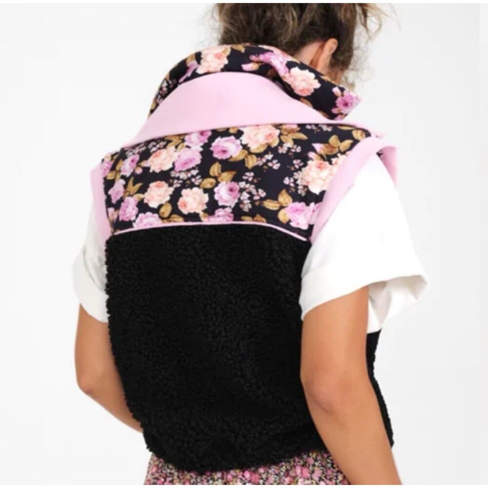 For Love And Lemons Faux Shearling Floral Pink Black Vest Medium NWT - Picture 5 of 10